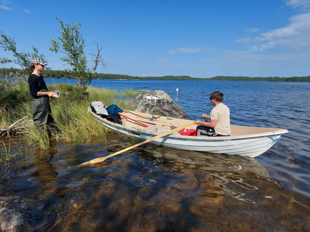 Environmental monitoring on Lake Inari, the central lake of the Pasvik river basin and part of the joint transboundary monitoring between Norway and Finland. Photo: Annukka Puro Tahvanainen.