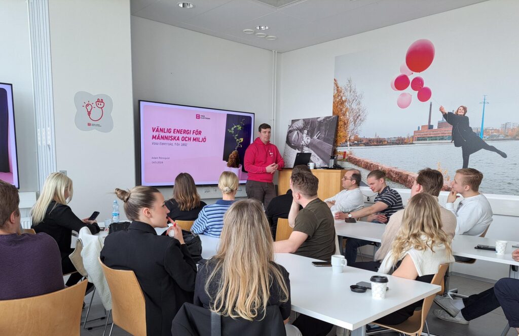 Cross-border University Cooperation for Knowledge Sharing and Regional Development