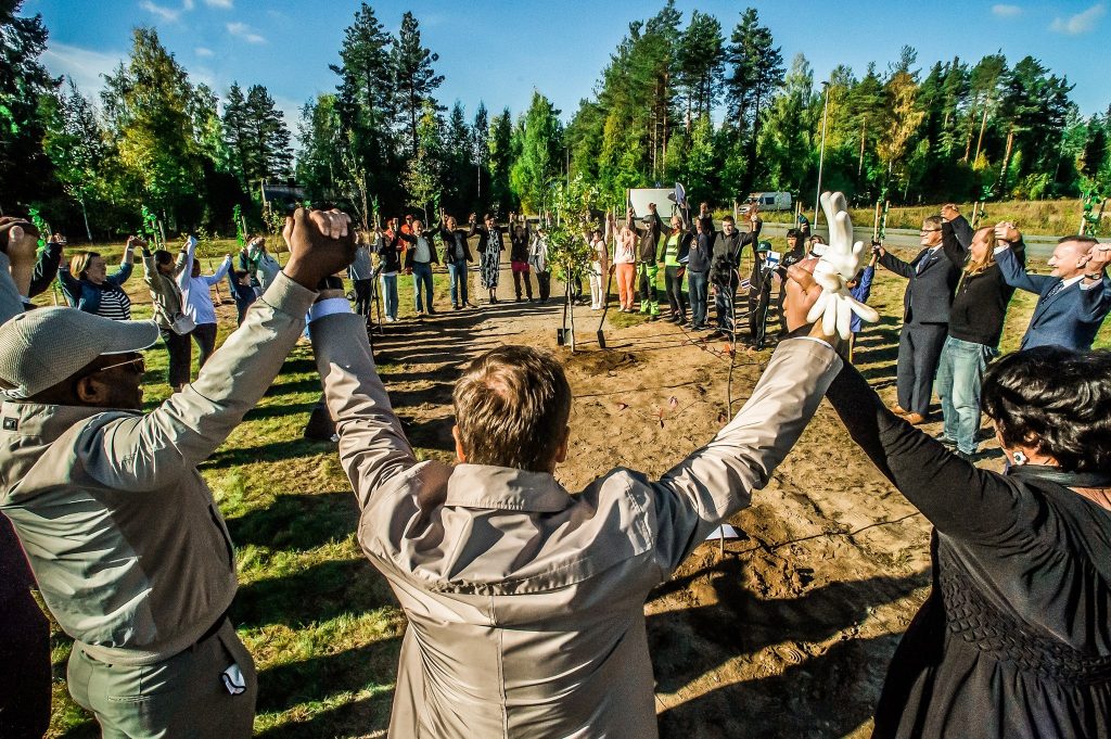 Partner search, Peace circle